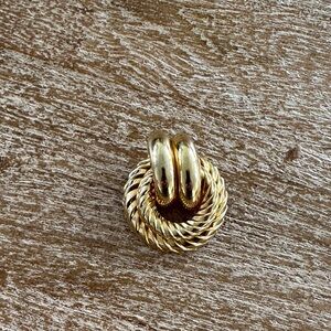 Elegant Gold-Tone Scarf Clip Signed